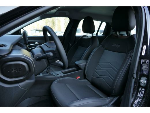 Jeep Avenger 1.2 100PK LONGITUDE / NAVI / LED / CLIMA / PDC / 16"LMV / STOELVERWARMING / BLUETOOTH / ADAPT. CR... ActivLease financial lease