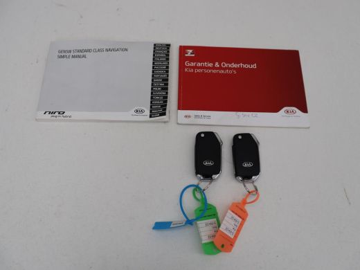 Kia Niro 1.6 GDi PHEV DynamicLine | Half leder | Adaptive cruise | Camera | Carplay | Navigatie | Climate ... ActivLease financial lease