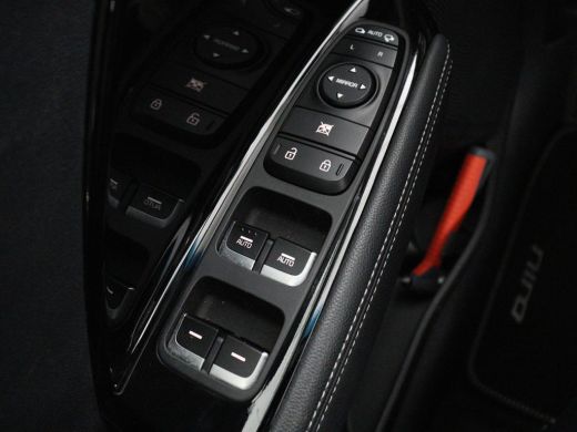 Kia Niro 1.6 GDi PHEV DynamicLine | Half leder | Adaptive cruise | Camera | Carplay | Navigatie | Climate ... ActivLease financial lease