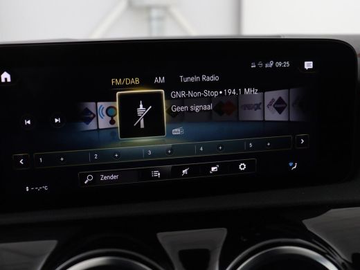 Mercedes-Benz CLA Shooting Brake 250e AMG | Adaptive cruise | Stoelverwarming | Carplay | Widescreen | Leder/Alcant... ActivLease financial lease