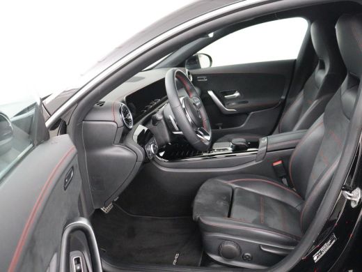 Mercedes-Benz CLA Shooting Brake 250e AMG | Adaptive cruise | Stoelverwarming | Carplay | Widescreen | Leder/Alcant... ActivLease financial lease
