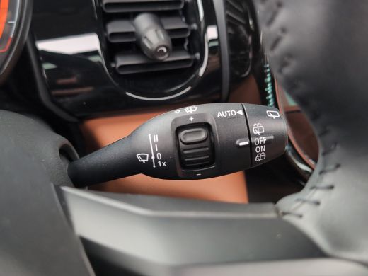 Mini 5-Deurs 1.5 Camden Edition | Panoramadak | Leder | Camera | Cruise Control | Airco (automatisch) | Apple ... ActivLease financial lease