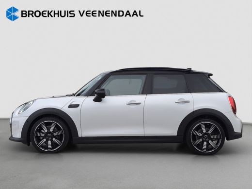 Mini 5-Deurs 1.5 Camden Edition | Panoramadak | Leder | Camera | Cruise Control | Airco (automatisch) | Apple ... ActivLease financial lease