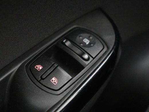 Opel Corsa 1.4 Black Edition | 1e eigenaar | Trekhaak | Carplay | Airco | Cruise control | Parkeerhulp | Nav... ActivLease financial lease