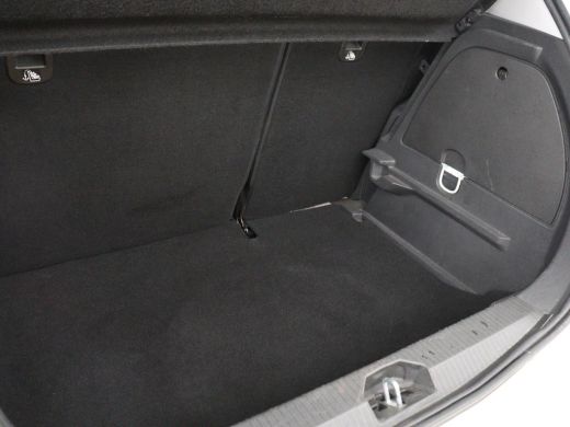 Opel Corsa 1.4 Black Edition | 1e eigenaar | Trekhaak | Carplay | Airco | Cruise control | Parkeerhulp | Nav... ActivLease financial lease