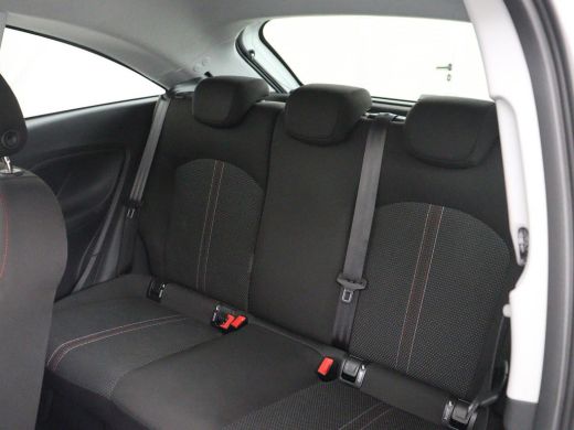 Opel Corsa 1.4 Black Edition | 1e eigenaar | Trekhaak | Carplay | Airco | Cruise control | Parkeerhulp | Nav... ActivLease financial lease