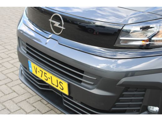 Opel Vivaro 145PK DUBBELE CABINE 2X SCHUIFDEUR | CAMERA | TREKHAAK | 17" LM-VELGEN | STUUR + STOELVERWARMING! ActivLease financial lease