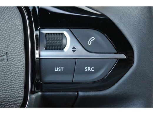 Peugeot 2008 1.2 130PK Allure pack | Adap. Cruise C. | 360 Camera | St. Verwarming | PDC V&A | BLIS | Climate ... ActivLease financial lease