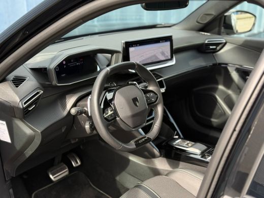 Peugeot 2008 Hybrid 136pk GT 360 camera | Keyless entry | Adeptieve cruise control | Dode hoek detectie | Led ... ActivLease financial lease