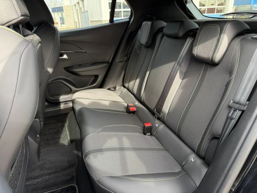 Peugeot 2008 Hybrid 136pk GT 360 camera | Keyless entry | Adeptieve cruise control | Dode hoek detectie | Led ... ActivLease financial lease