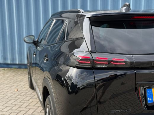 Peugeot 2008 Hybrid 136pk GT 360 camera | Keyless entry | Adeptieve cruise control | Dode hoek detectie | Led ... ActivLease financial lease