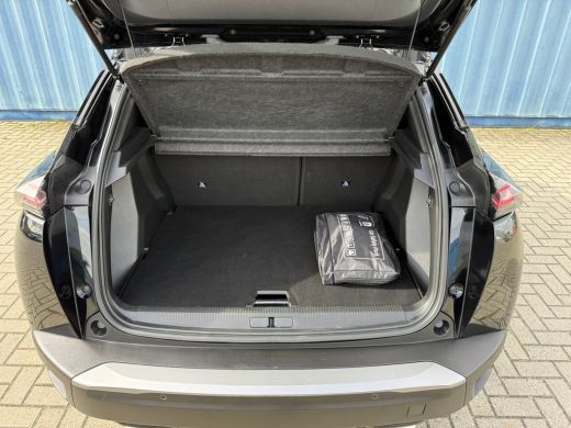 Peugeot 2008 Hybrid 136pk GT 360 camera | Keyless entry | Adeptieve cruise control | Dode hoek detectie | Led ... ActivLease financial lease