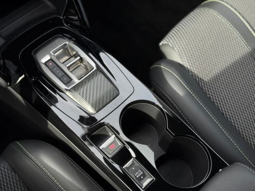 Peugeot 2008 Hybrid 136pk GT 360 camera | Keyless entry | Adeptieve cruise control | Dode hoek detectie | Led ... ActivLease financial lease