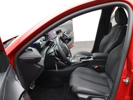 Peugeot 208 Hybrid 100 e-DCS6 GT | Achterbank in delen neerklapbaar | Achterruitverwarming | Achteruitrijcamera ActivLease financial lease
