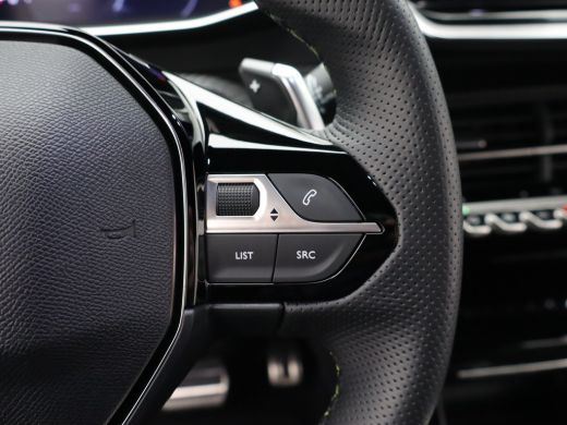 Peugeot 208 Hybrid 100 e-DCS6 GT | Achterbank in delen neerklapbaar | Achterruitverwarming | Achteruitrijcamera ActivLease financial lease