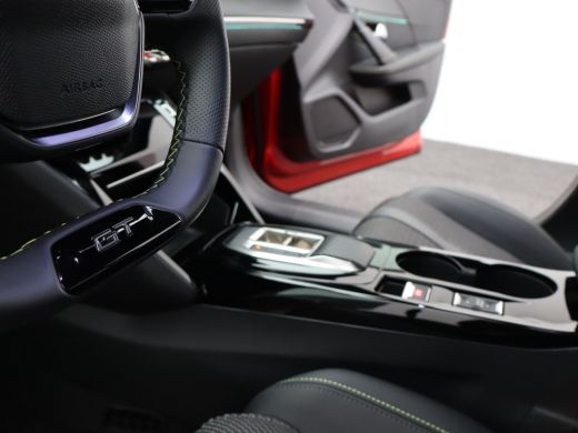 Peugeot 208 Hybrid 100 e-DCS6 GT | Achterbank in delen neerklapbaar | Achterruitverwarming | Achteruitrijcamera ActivLease financial lease