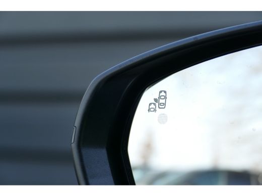 Peugeot 3008 1.6 plug-in Hybrid 180 Allure Camera | 19" Lichtmetaal | Digitaal Dashboard | Carplay | Parkeerse... ActivLease financial lease