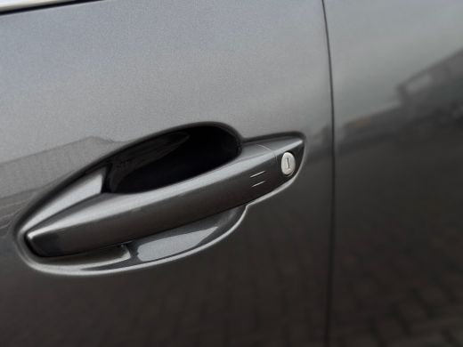 Peugeot 3008 Hybrid 225 GT Automaat | Schuif, kanteldak | Adeptieve cruise control | Standkachel | Parkeersens... ActivLease financial lease