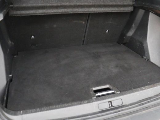 Peugeot e-2008 EV Allure 50 kWh | SOH 91% | 3 Fase | Half leder | Carplay | Camera | Full LED | Navigatie | Clim... ActivLease financial lease