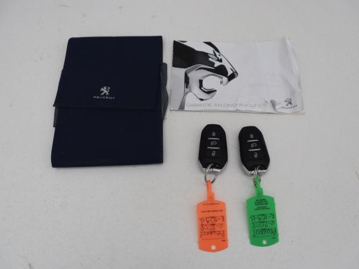 Peugeot e-2008 EV Allure 50 kWh | SOH 91% | 3 Fase | Half leder | Carplay | Camera | Full LED | Navigatie | Clim... ActivLease financial lease