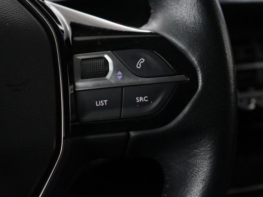 Peugeot e-2008 EV Allure 50 kWh | SOH 91% | 3 Fase | Half leder | Carplay | Camera | Full LED | Navigatie | Clim... ActivLease financial lease