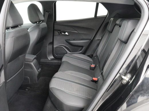 Peugeot e-2008 EV Allure 50 kWh | SOH 91% | 3 Fase | Half leder | Carplay | Camera | Full LED | Navigatie | Clim... ActivLease financial lease