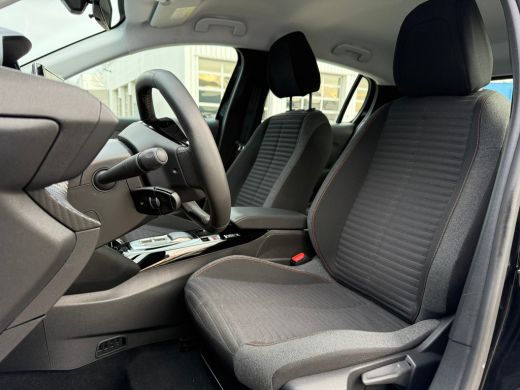 Peugeot e-208 EV Active 50 kWh Cruise control | Airco | Keyless start | Apple Carplay/ Android auto ActivLease financial lease