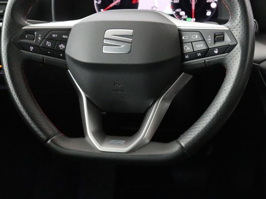 Seat Leon 1.5 eTSI FR Launch Edition | Stoelverwarming | Adaptive cruise | Carplay | Camera | Beats Pack | ... ActivLease financial lease