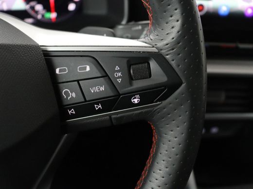 Seat Leon 1.5 eTSI FR Launch Edition | Stoelverwarming | Adaptive cruise | Carplay | Camera | Beats Pack | ... ActivLease financial lease