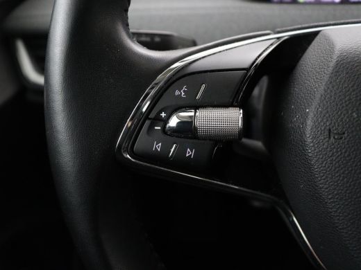 Skoda Enyaq iV 60 | Trekhaak | Carplay | Camera | Half leder | Navigatie | Parkeerhulp | Sfeerverlichting | Crui... ActivLease financial lease