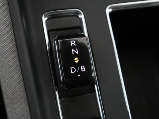 Skoda Enyaq iV 60 | Trekhaak | Carplay | Camera | Half leder | Navigatie | Parkeerhulp | Sfeerverlichting | Crui... ActivLease financial lease