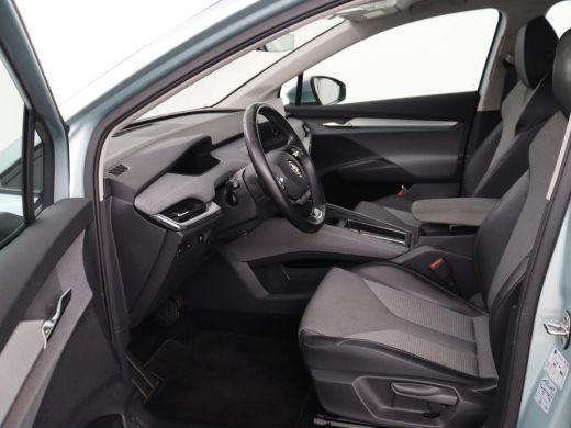 Skoda Enyaq iV 60 | Trekhaak | Carplay | Camera | Half leder | Navigatie | Parkeerhulp | Sfeerverlichting | Crui... ActivLease financial lease