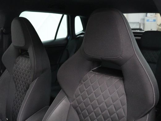 Skoda Kamiq 1.0 TSI Sport | Trekhaak | Sportstoelen | Carplay | Climate control | Parkeerhulp | Cruise contro... ActivLease financial lease