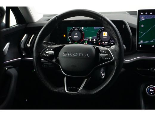 Skoda Kodiaq 1.5 TSI 150 pk 7-DSG. 7 Pers. | Wegklapbare Trekhaak | Geheugen stoel | Achteruitrijcamera | ActivLease financial lease