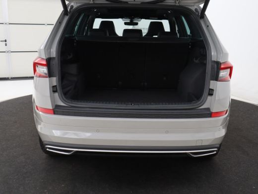 Skoda Kodiaq 1.5 TSI Sportline | Panoramadak | Stoelverwarming | Leder/Alcantara | Camera | Carplay | Sfeerver... ActivLease financial lease