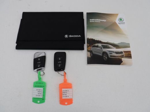Skoda Kodiaq 1.5 TSI Sportline | Panoramadak | Stoelverwarming | Leder/Alcantara | Camera | Carplay | Sfeerver... ActivLease financial lease