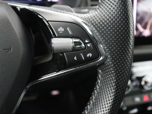 Skoda Kodiaq 1.5 TSI Sportline | Panoramadak | Stoelverwarming | Leder/Alcantara | Camera | Carplay | Sfeerver... ActivLease financial lease