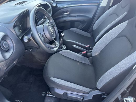 Toyota Aygo 1.0 VVT-i MT Play | Carplay | Airconditioning | Parkeercamera | Adaptive cruise control | ActivLease financial lease