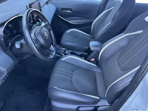 Toyota Corolla Touring Sports 2.0 Hybrid GR-Sport | Carplay | Stoelverwarming | Sportstoelen | Inparkeerhulp | ActivLease financial lease