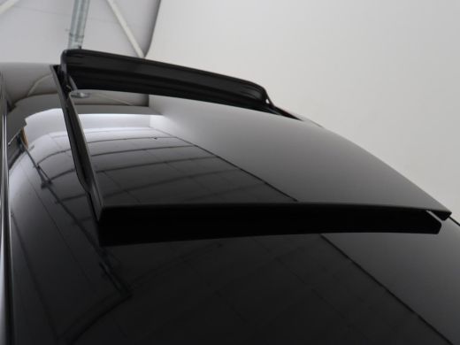 Volkswagen Arteon 1.4 TSI eHybrid R-Line | Panoramadak | Stoelverwarming | LED Plus | Sfeerverlichting | Carplay | ... ActivLease financial lease