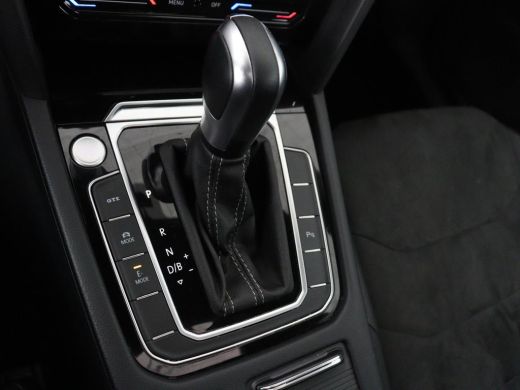 Volkswagen Arteon 1.4 TSI eHybrid R-Line | Panoramadak | Stoelverwarming | LED Plus | Sfeerverlichting | Carplay | ... ActivLease financial lease