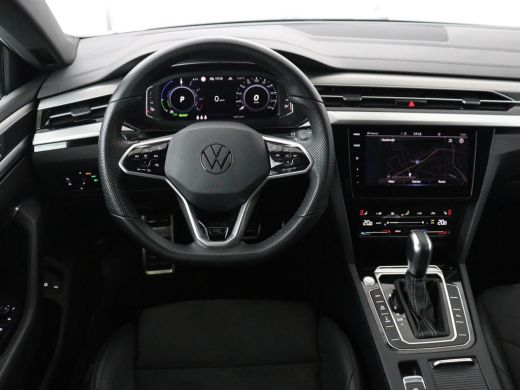 Volkswagen Arteon 1.4 TSI eHybrid R-Line | Panoramadak | Stoelverwarming | LED Plus | Sfeerverlichting | Carplay | ... ActivLease financial lease