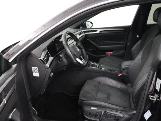 Volkswagen Arteon 1.4 TSI eHybrid R-Line | Panoramadak | Stoelverwarming | LED Plus | Sfeerverlichting | Carplay | ... ActivLease financial lease
