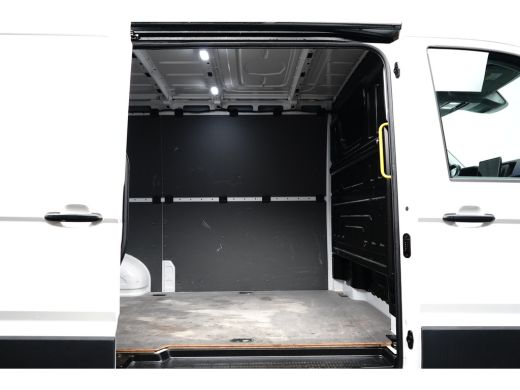 Volkswagen Crafter 2.0 TDI 140PK Automaat 3500 L3H2 |App Connect | Camera | Cruise | Laadruimte betimmering | Achter... ActivLease financial lease