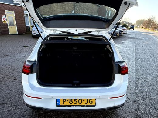 Volkswagen Golf 1.5 TSI Life Panoramadak, 18''Lmv, IQ Light, Winterpakket ActivLease financial lease