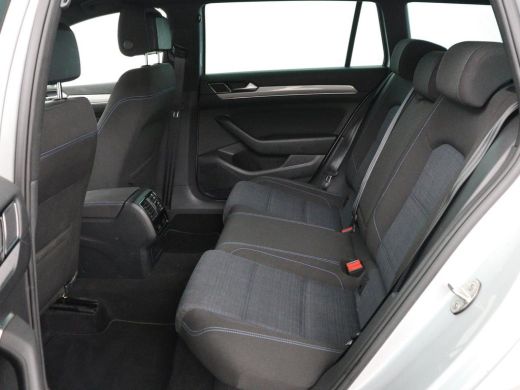 Volkswagen Passat 1.4 TSI PHEV GTE | Trekhaak | Adaptive cruise | Camera | Matrix LED | Keyless | Carplay | Navigat... ActivLease financial lease