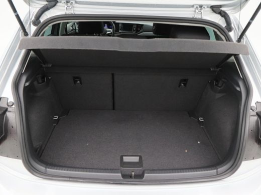 Volkswagen Polo 1.0 TSi Life Automaat | Adaptive Cruise | Virtual Cockpit | Stoelverwarming | 15 Inch | 76.278 Km ActivLease financial lease