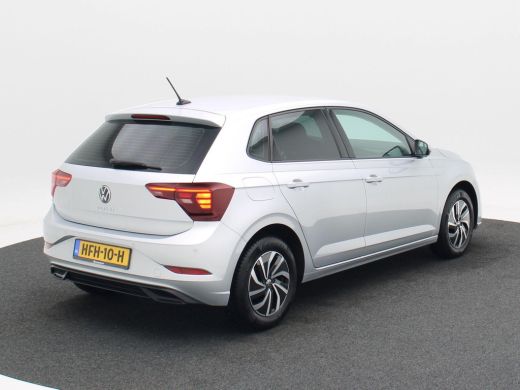 Volkswagen Polo 1.0 TSi Life Automaat | Adaptive Cruise | Virtual Cockpit | Stoelverwarming | 15 Inch | 76.278 Km ActivLease financial lease