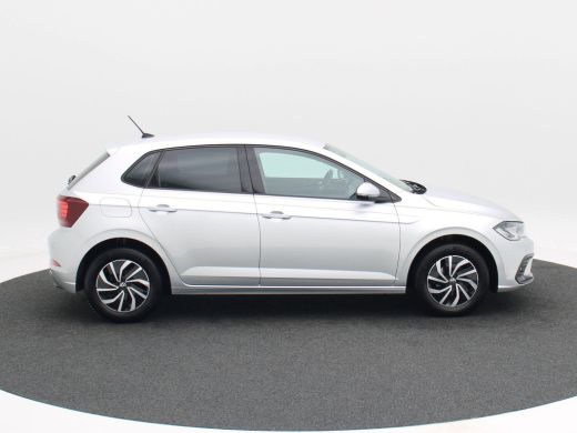 Volkswagen Polo 1.0 TSi Life Automaat | Adaptive Cruise | Virtual Cockpit | Stoelverwarming | 15 Inch | 76.278 Km ActivLease financial lease