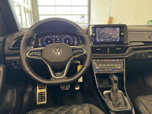 Volkswagen T-Roc 1.5 TSI 150PK R-LINE SPORT LEDER/NAVI/CAMERA ActivLease financial lease